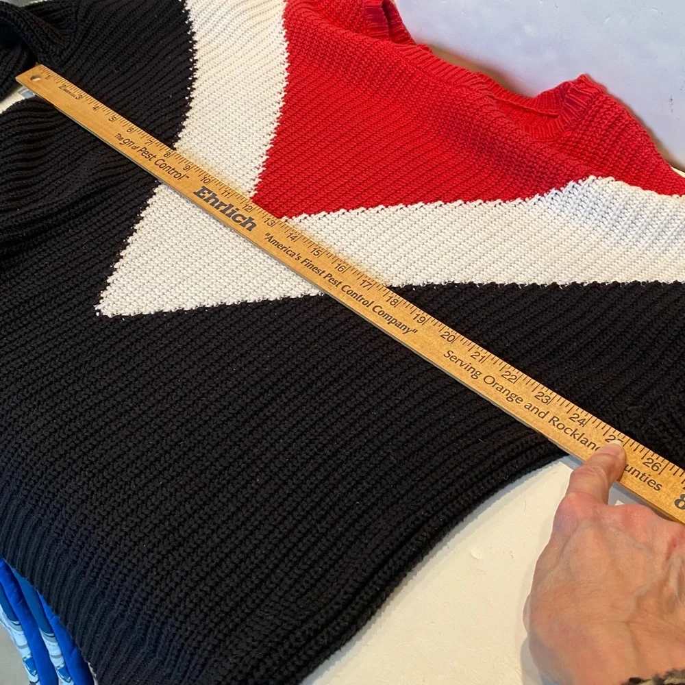 Time and Tru Women’s Chevron Shaker Pullover Knit Sweater - Picture 5 of 5